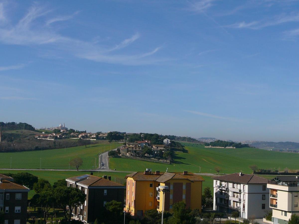 Appartamento Paradiso Azzurro Порто-Реканати Экстерьер фото